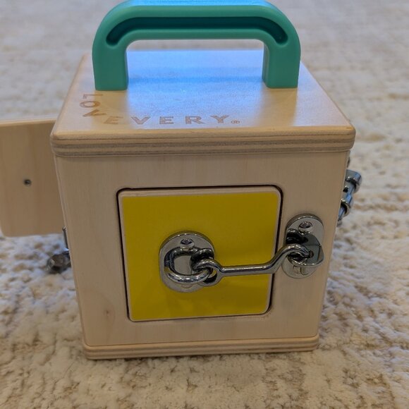 Lovevery Lock Box - Picture 6 of 7